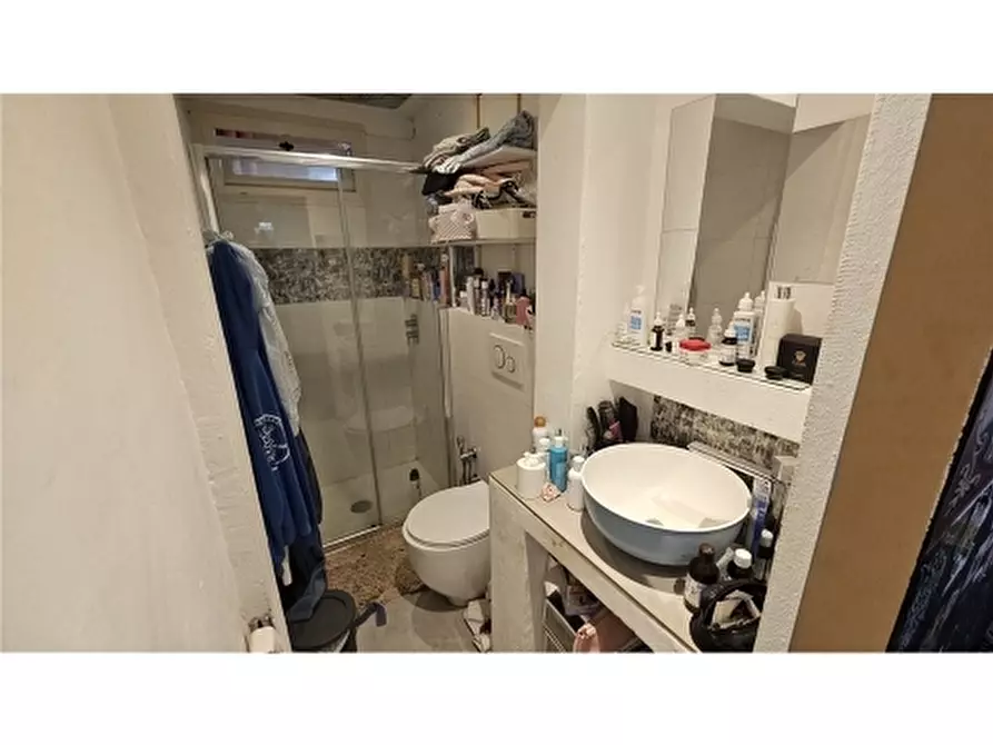 Immagine 45 di Appartamento in vendita  a Firenze