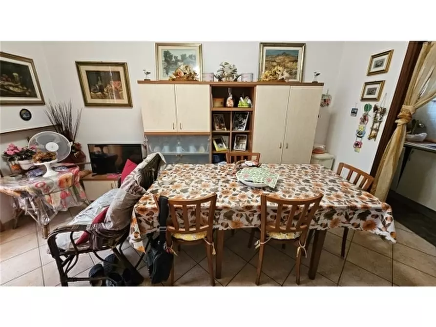 Immagine 9 di Appartamento in vendita  a Ravenna