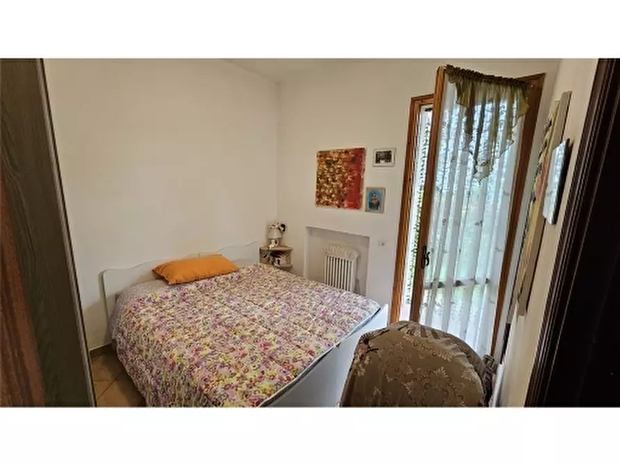 Immagine 30 di Appartamento in vendita  a Ravenna