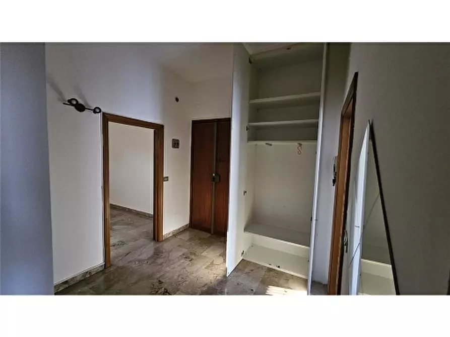 Immagine 3 di Appartamento in vendita  a Firenze