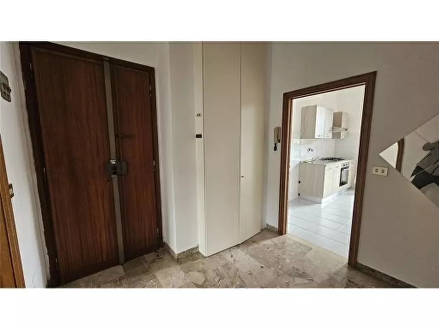 Immagine 4 di Appartamento in vendita  a Firenze