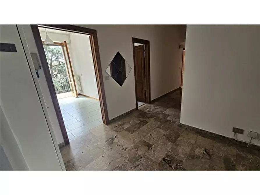 Immagine 15 di Appartamento in vendita  a Firenze