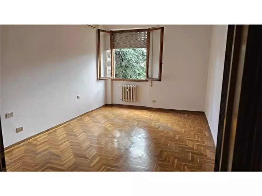 Immagine 18 di Appartamento in vendita  a Firenze