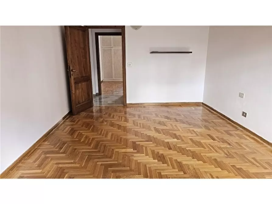 Immagine 21 di Appartamento in vendita  a Firenze