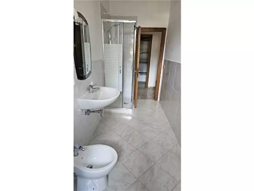 Immagine 27 di Appartamento in vendita  a Firenze