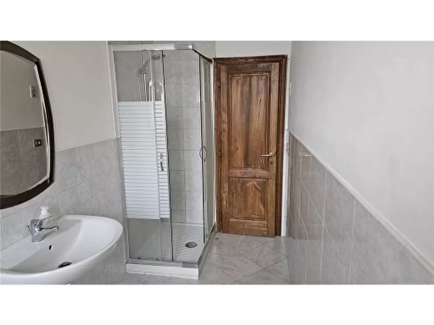 Immagine 29 di Appartamento in vendita  a Firenze