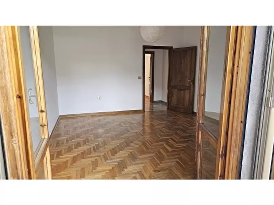 Immagine 30 di Appartamento in vendita  a Firenze