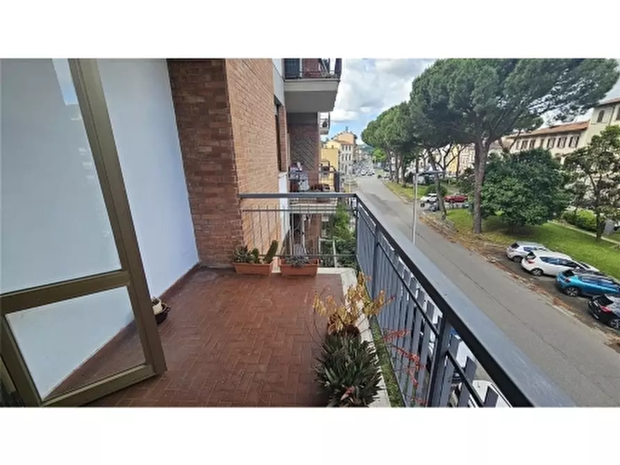 Immagine 34 di Appartamento in vendita  a Firenze