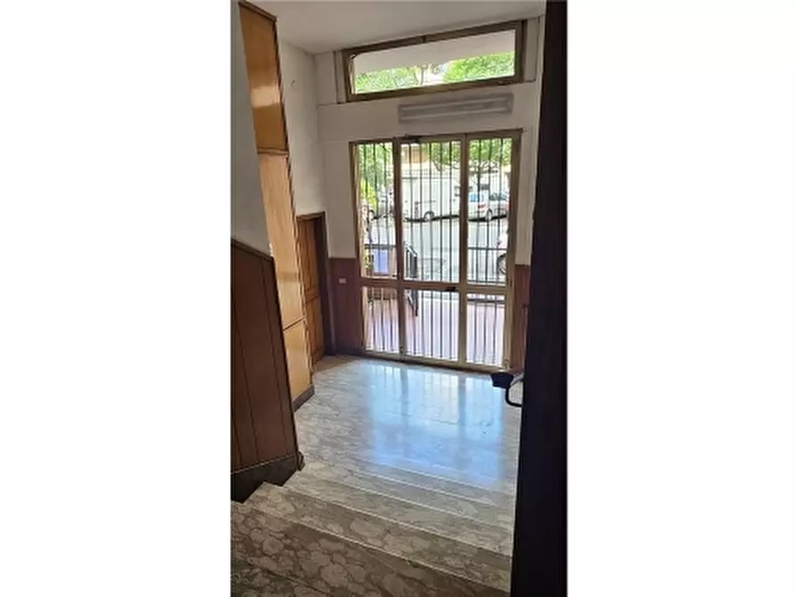 Immagine 36 di Appartamento in vendita  a Firenze