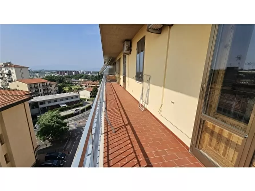 Immagine 3 di Appartamento in vendita  a Scandicci