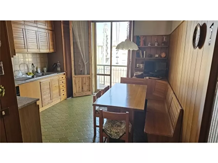 Immagine 5 di Appartamento in vendita  a Scandicci