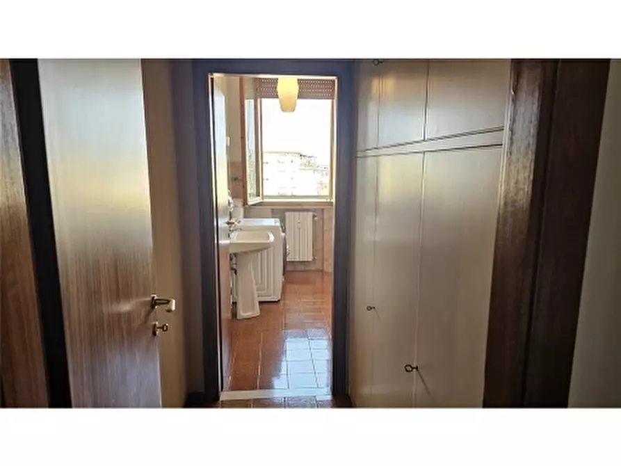 Immagine 15 di Appartamento in vendita  a Scandicci