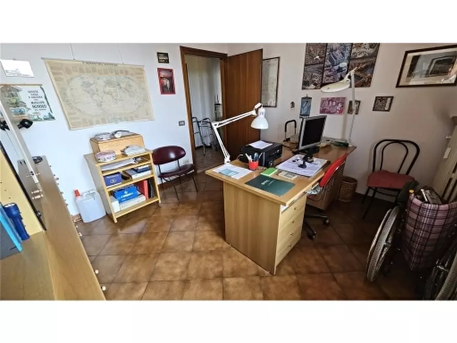 Immagine 34 di Appartamento in vendita  a Scandicci