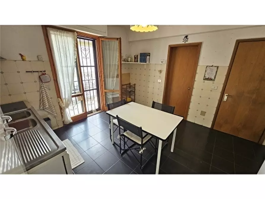 Immagine 17 di Appartamento in vendita  a Firenze