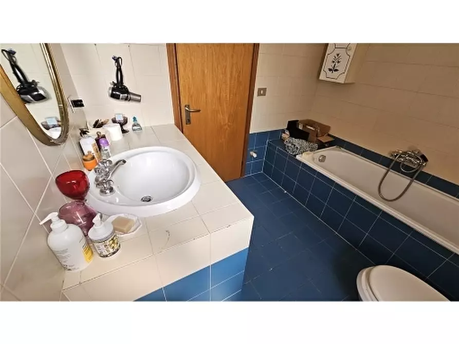 Immagine 32 di Appartamento in vendita  a Firenze