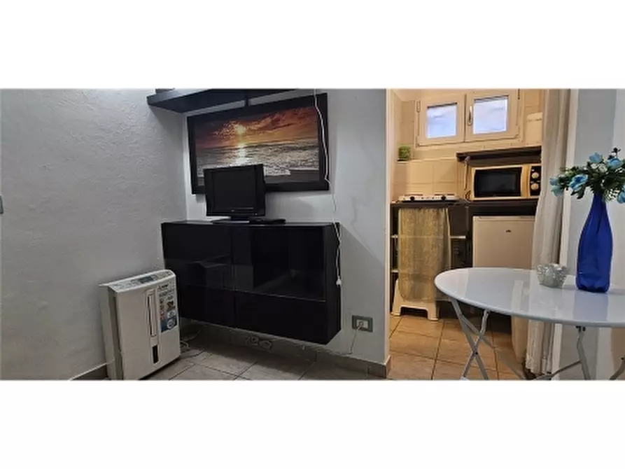 Immagine 8 di Appartamento in affitto  a Firenze