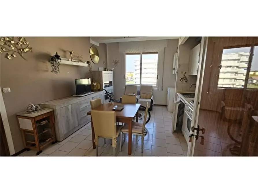 Immagine 1 di Appartamento in vendita  a Ravenna