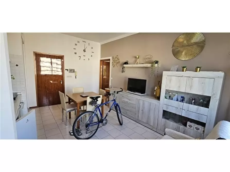 Immagine 4 di Appartamento in vendita  a Ravenna