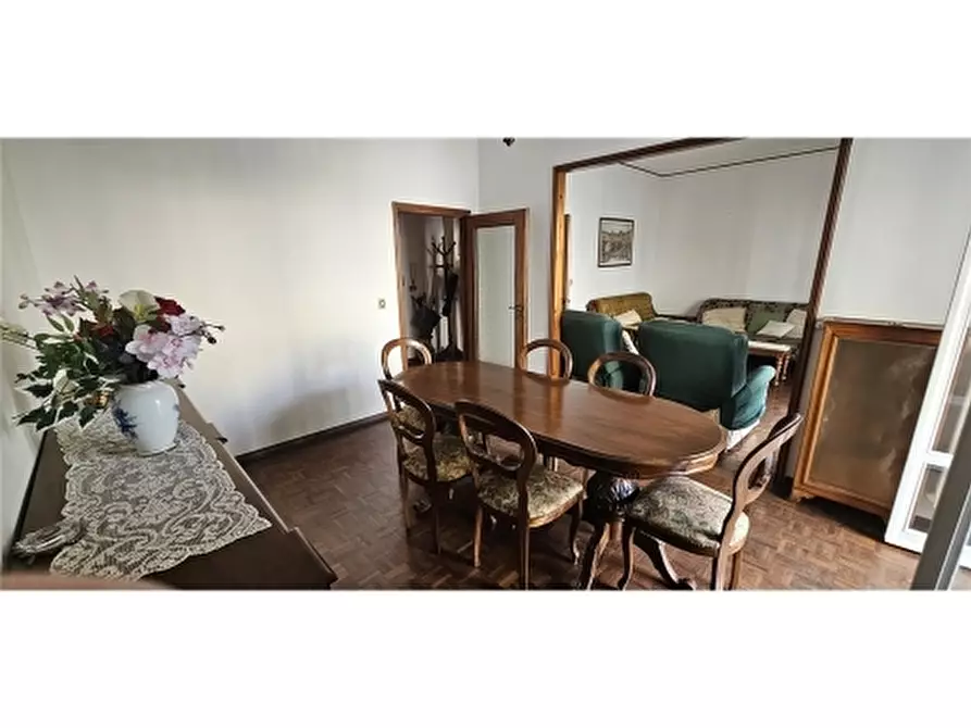 Immagine 2 di Appartamento in vendita  a Firenze