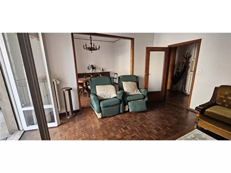 Immagine 7 di Appartamento in vendita  a Firenze