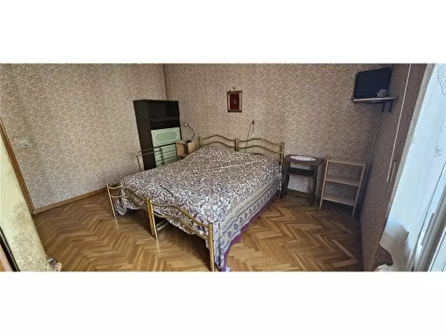 Immagine 15 di Appartamento in vendita  a Firenze