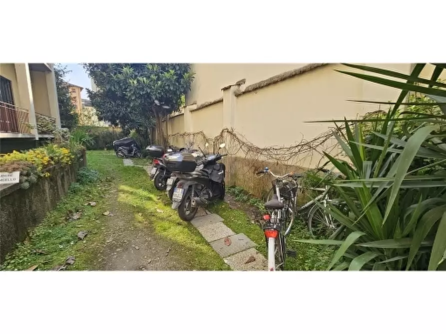 Immagine 25 di Appartamento in vendita  a Firenze