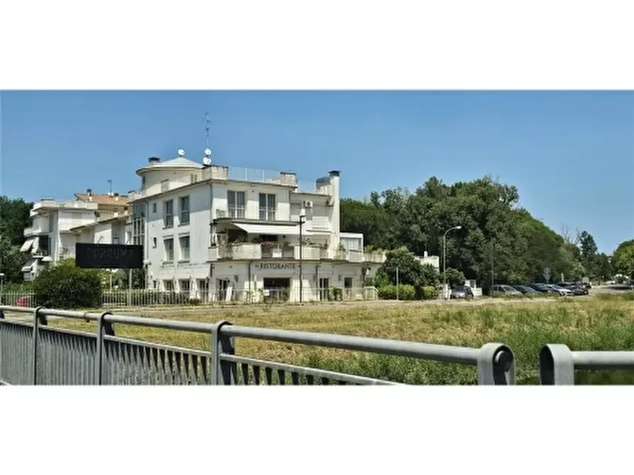 Immagine 6 di Appartamento in vendita  a Ravenna