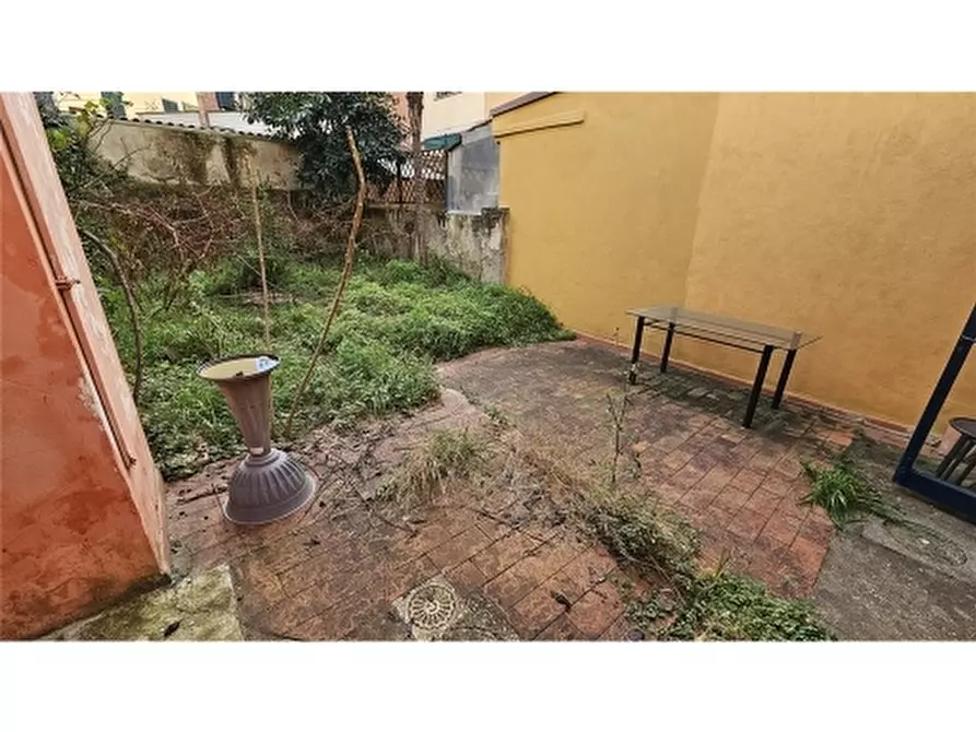 Immagine 20 di Villa in vendita  a Firenze