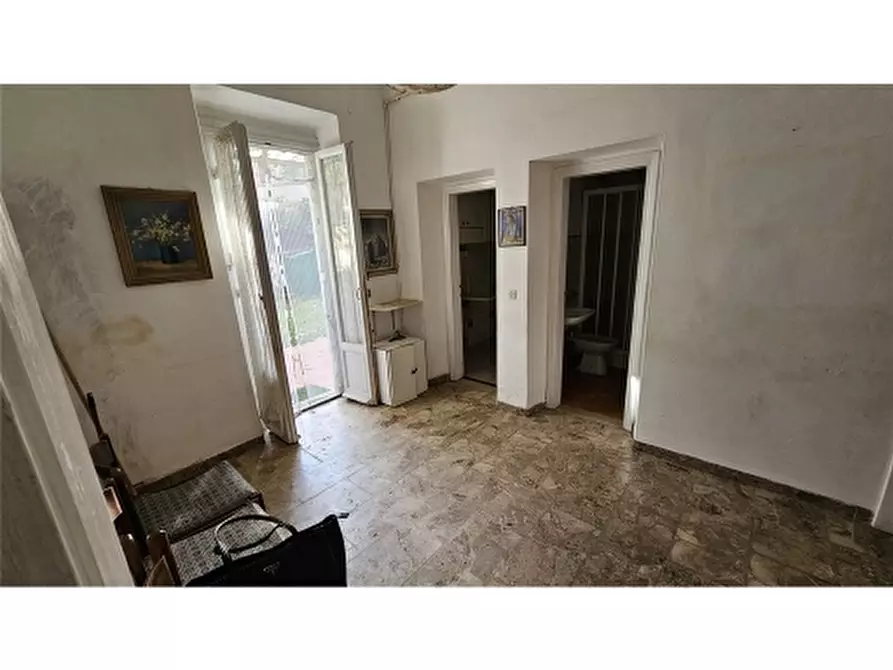 Immagine 32 di Villa in vendita  a Firenze