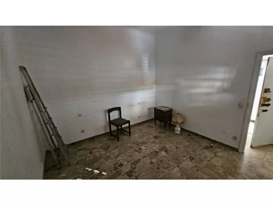 Immagine 39 di Villa in vendita  a Firenze