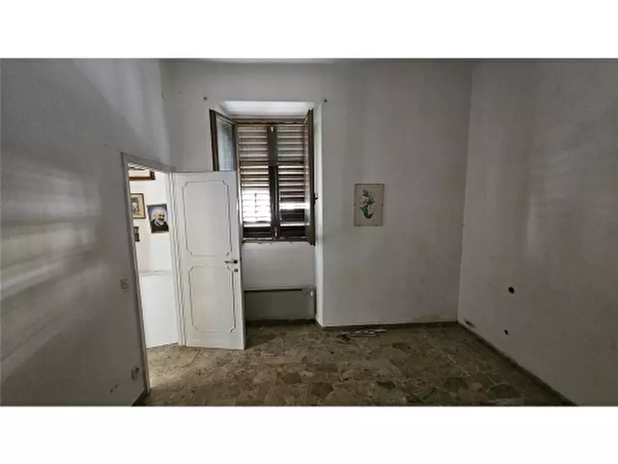 Immagine 40 di Villa in vendita  a Firenze