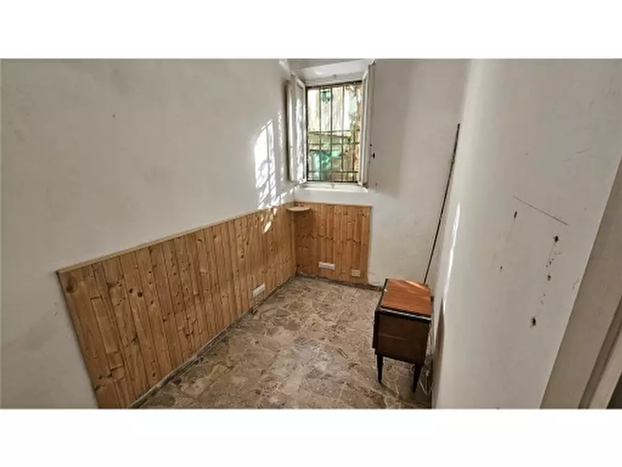 Immagine 41 di Villa in vendita  a Firenze