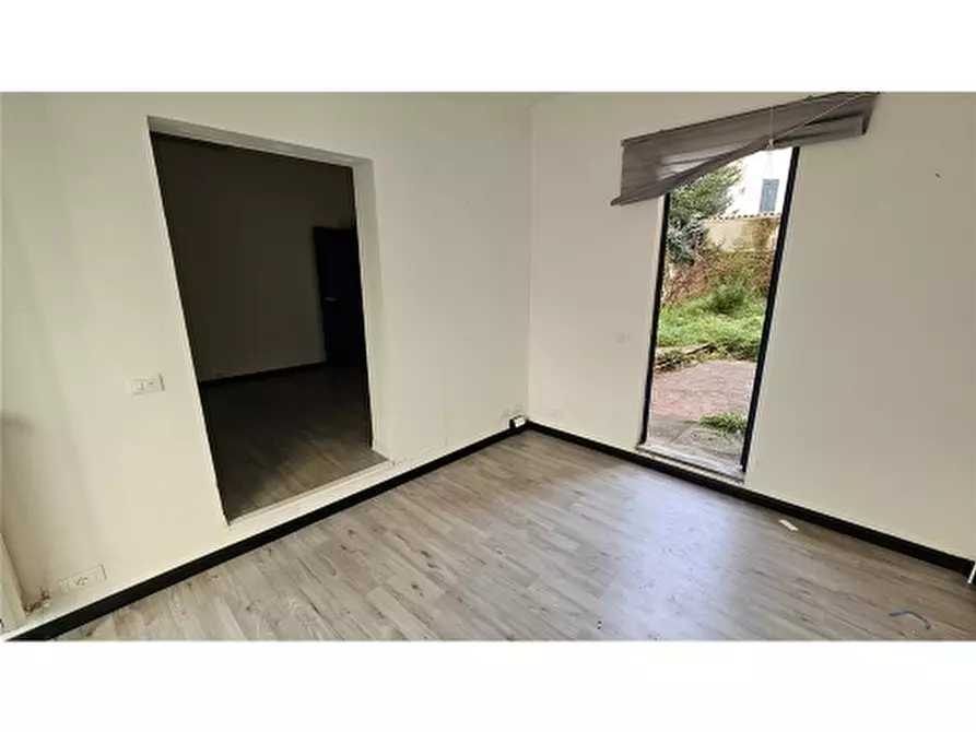 Immagine 47 di Villa in vendita  a Firenze