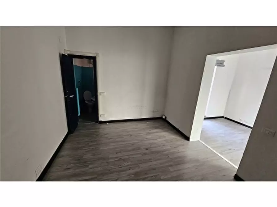 Immagine 48 di Villa in vendita  a Firenze