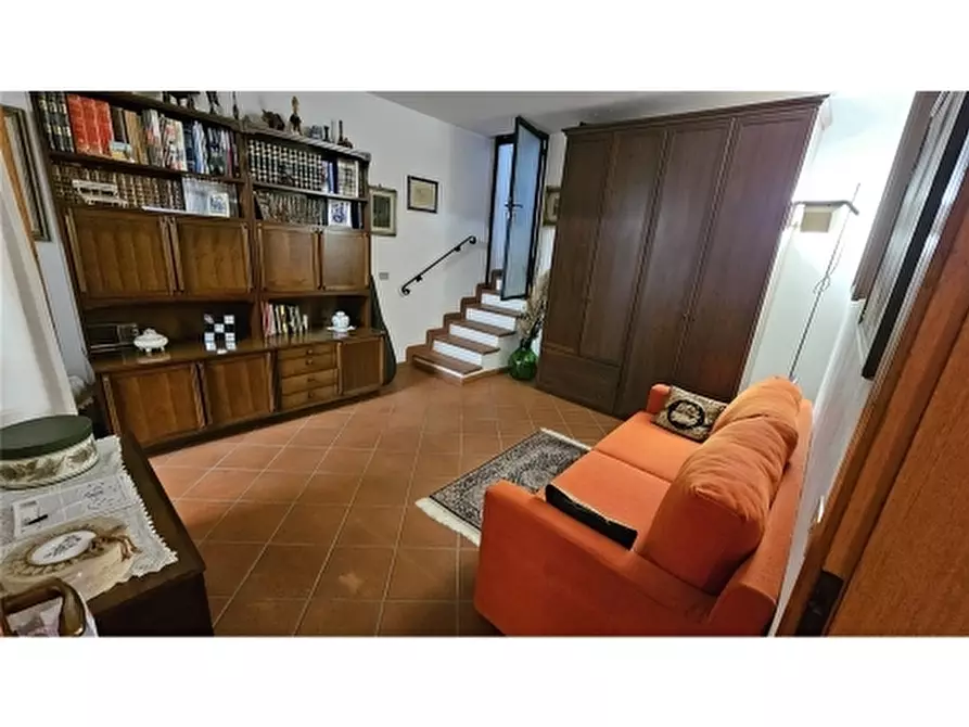 Immagine 30 di Villa in vendita  a Rignano Sull'arno