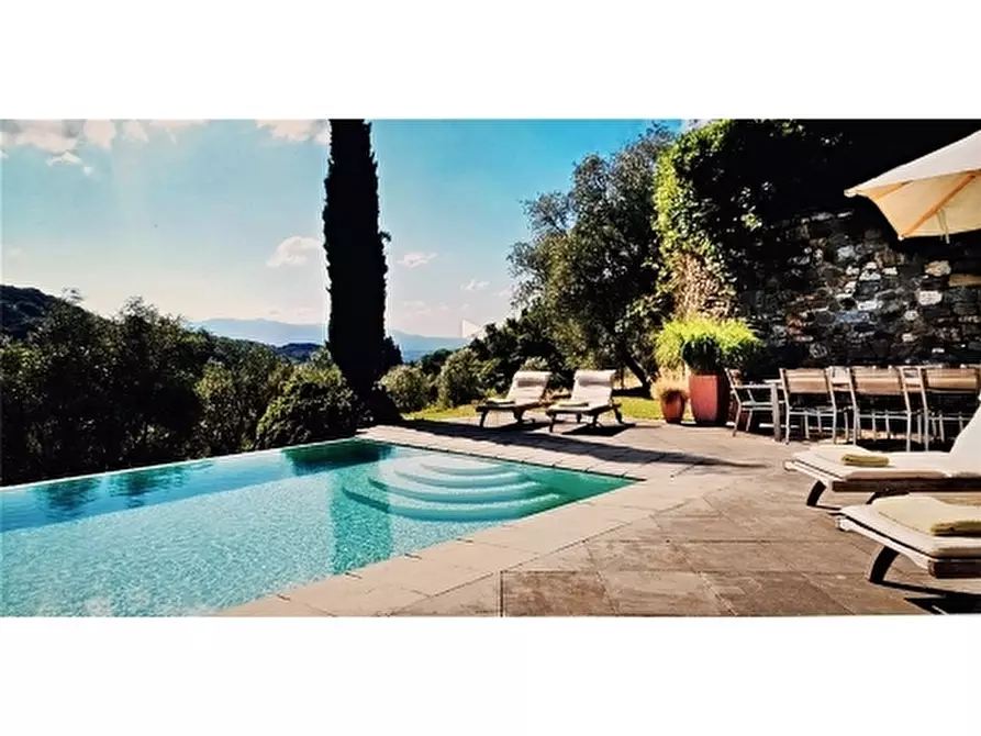 Immagine 8 di Villa in affitto  a Fiesole