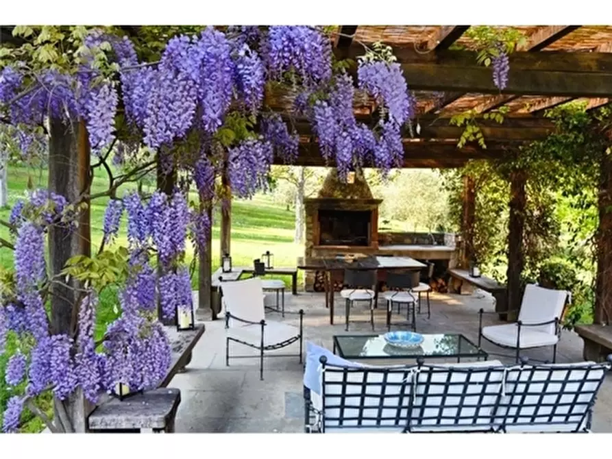 Immagine 17 di Villa in affitto  a Fiesole