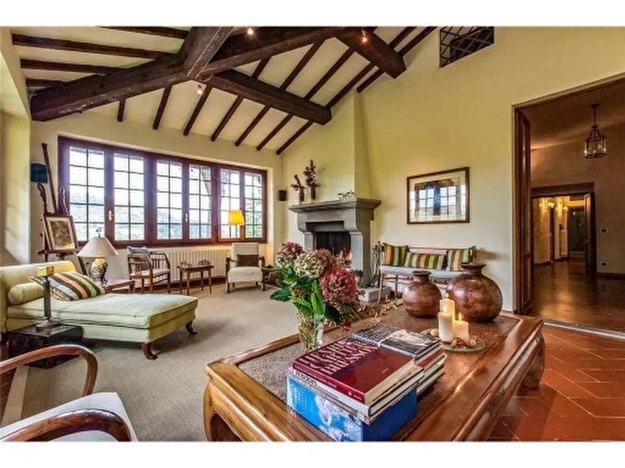 Immagine 23 di Villa in affitto  a Fiesole