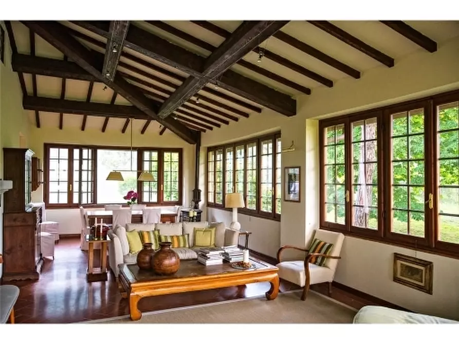 Immagine 24 di Villa in affitto  a Fiesole