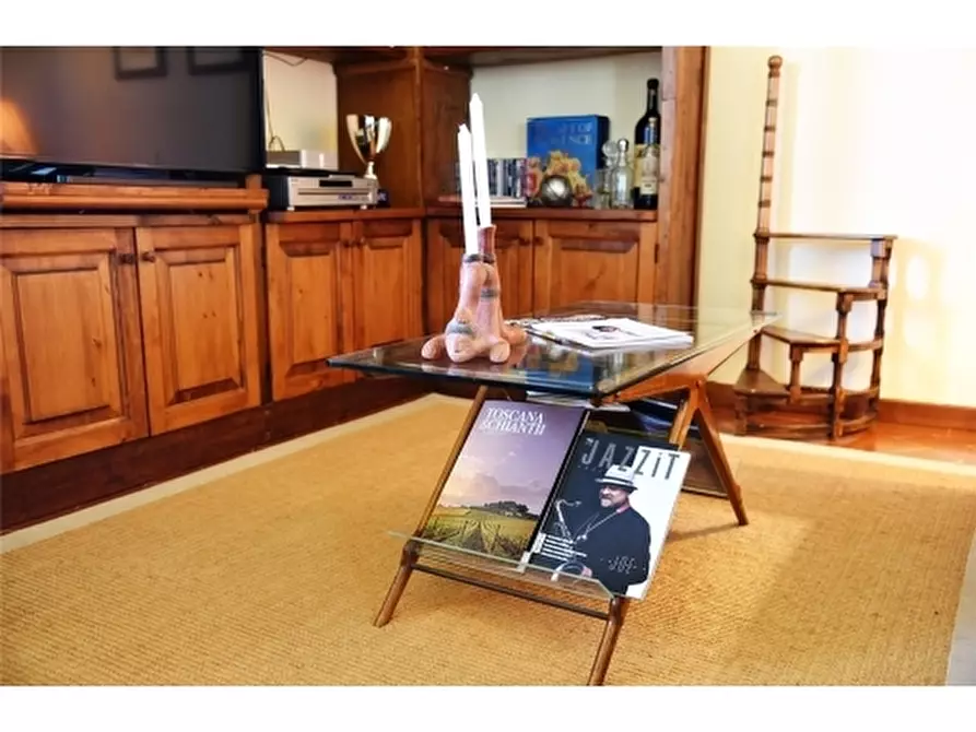 Immagine 28 di Villa in affitto  a Fiesole