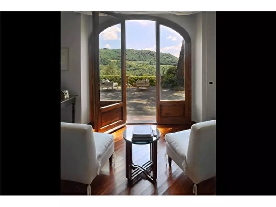 Immagine 35 di Villa in affitto  a Fiesole