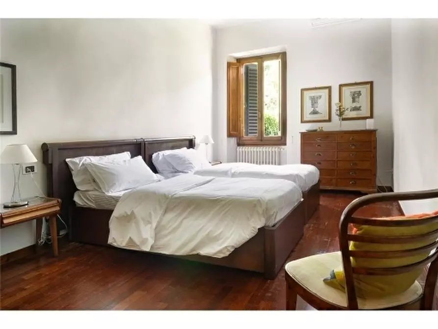 Immagine 48 di Villa in affitto  a Fiesole