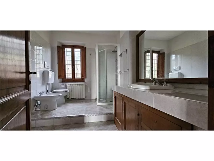 Immagine 22 di Rustico / casale in affitto  a Fiesole