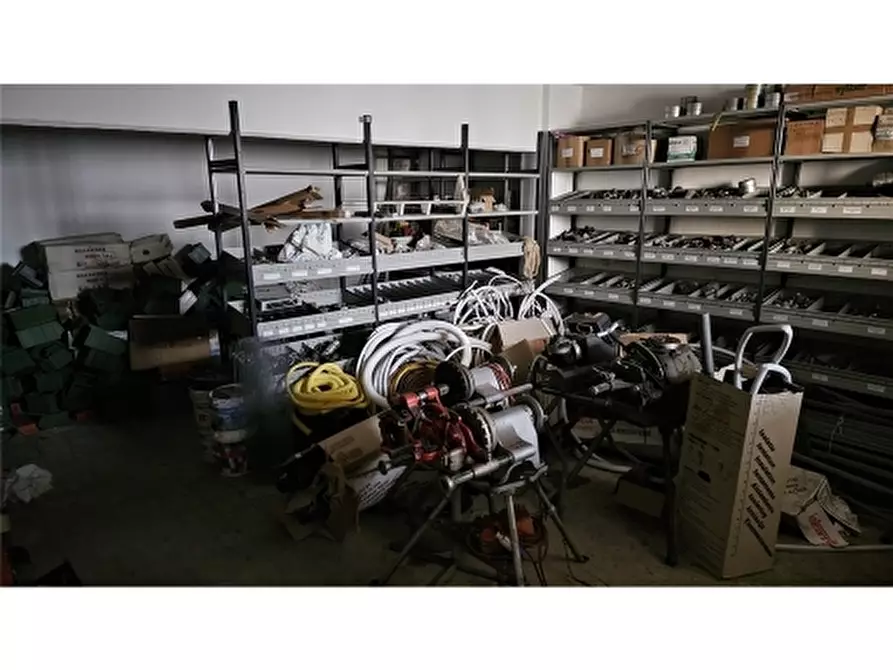 Immagine 24 di Negozio in vendita  a Firenze