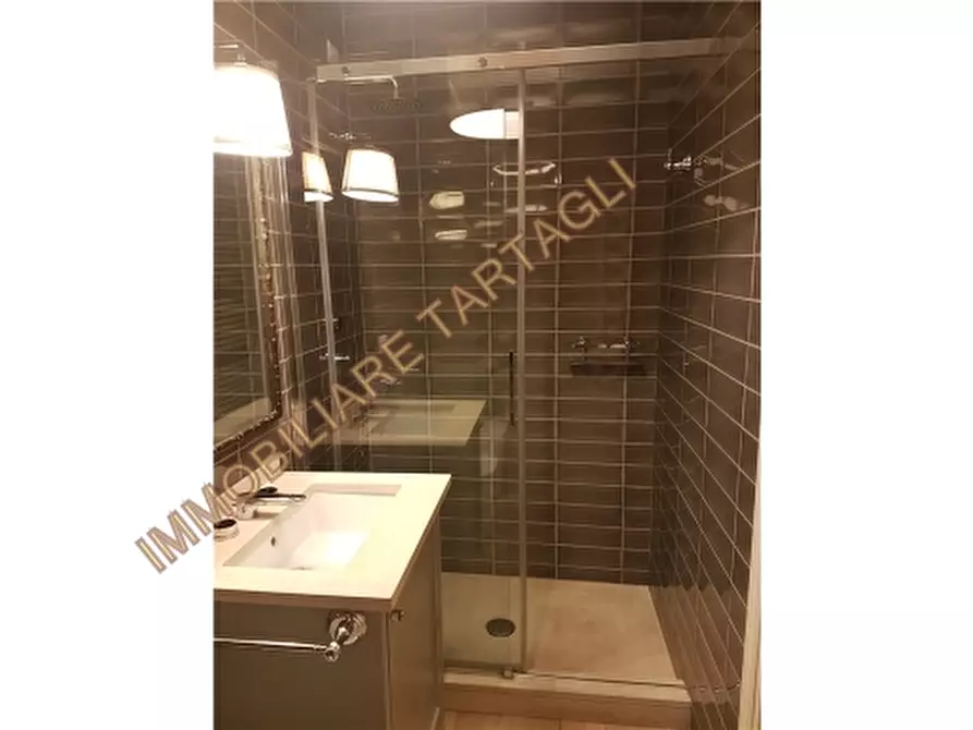 Immagine 12 di Appartamento in affitto  a Firenze