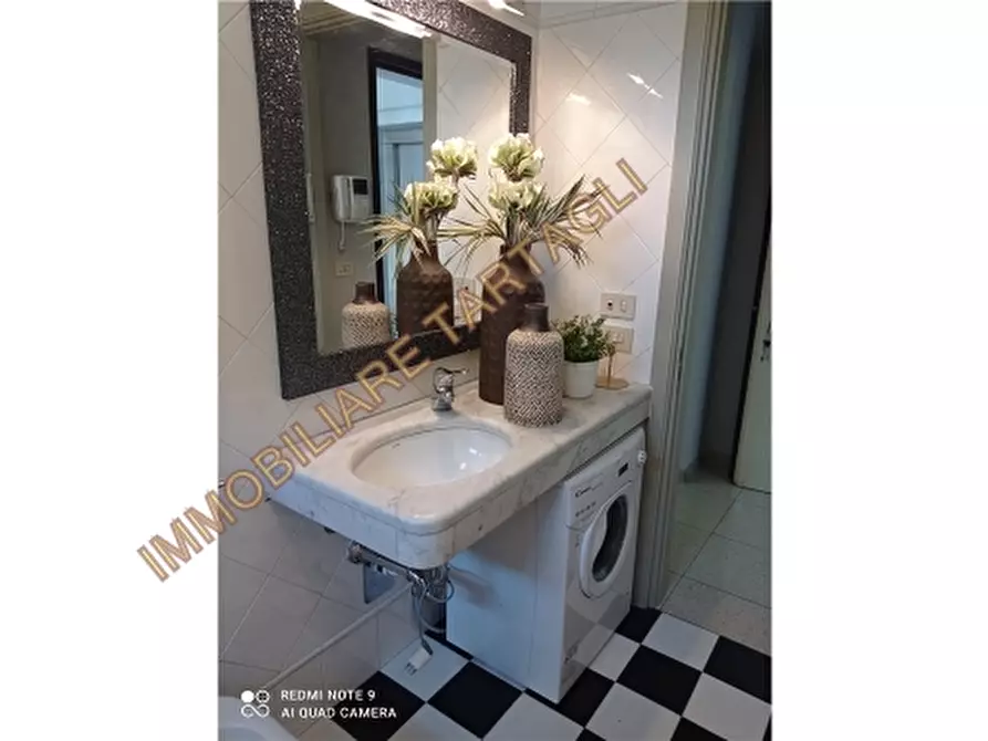 Immagine 11 di Appartamento in affitto  a Firenze