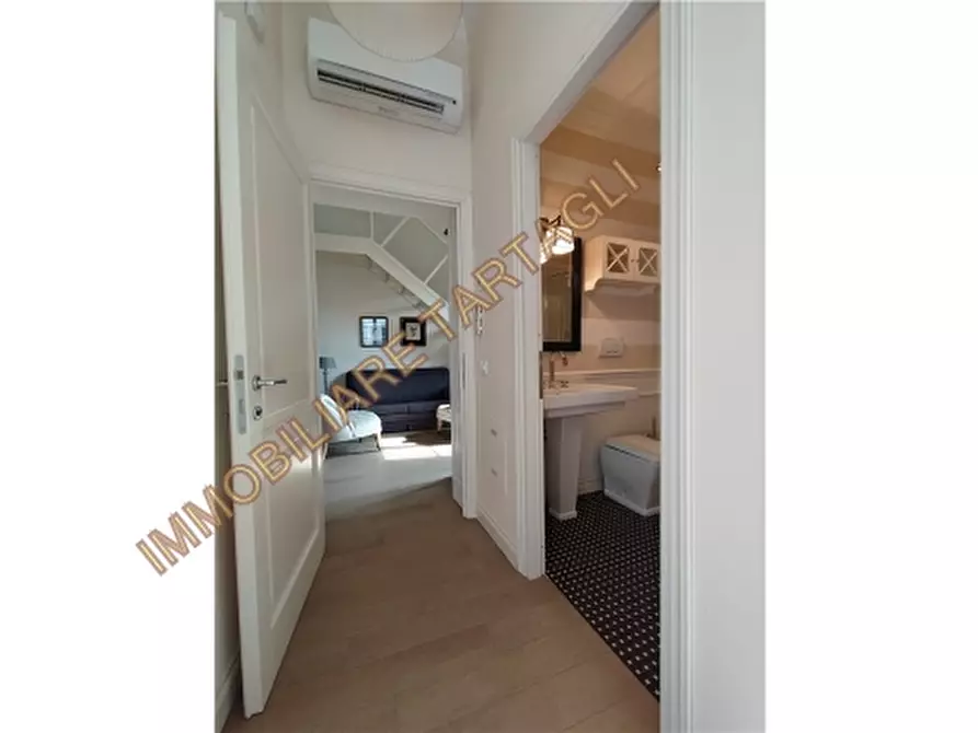 Immagine 18 di Appartamento in affitto  a Firenze