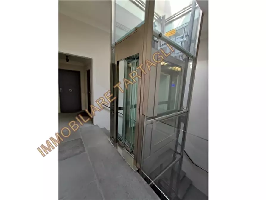 Immagine 25 di Appartamento in affitto  a Firenze