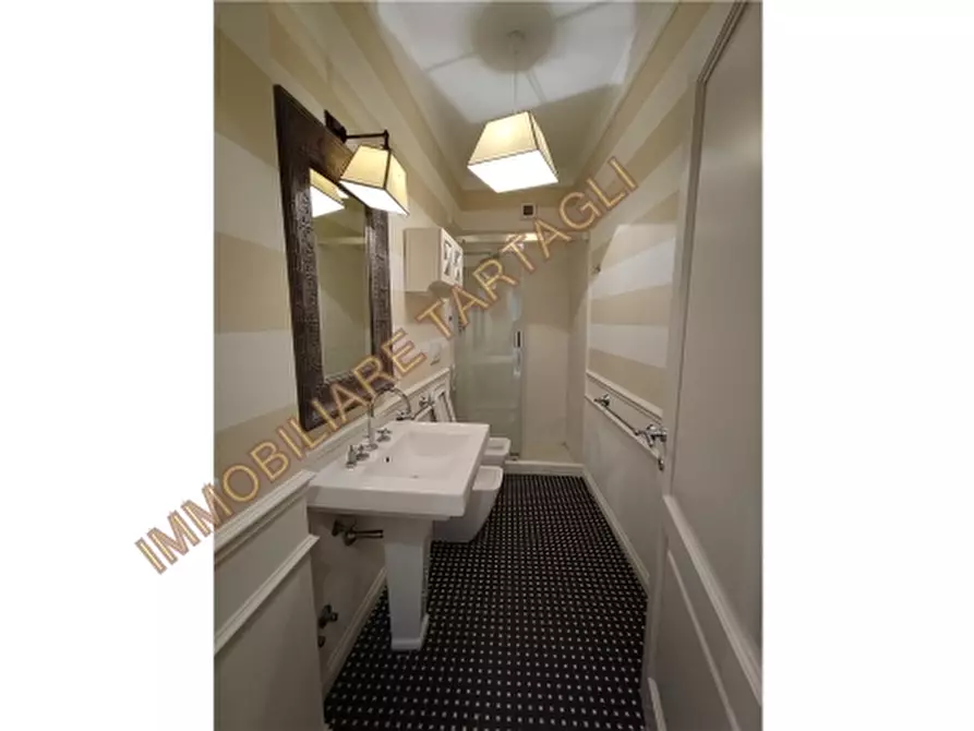 Immagine 10 di Appartamento in affitto  a Firenze