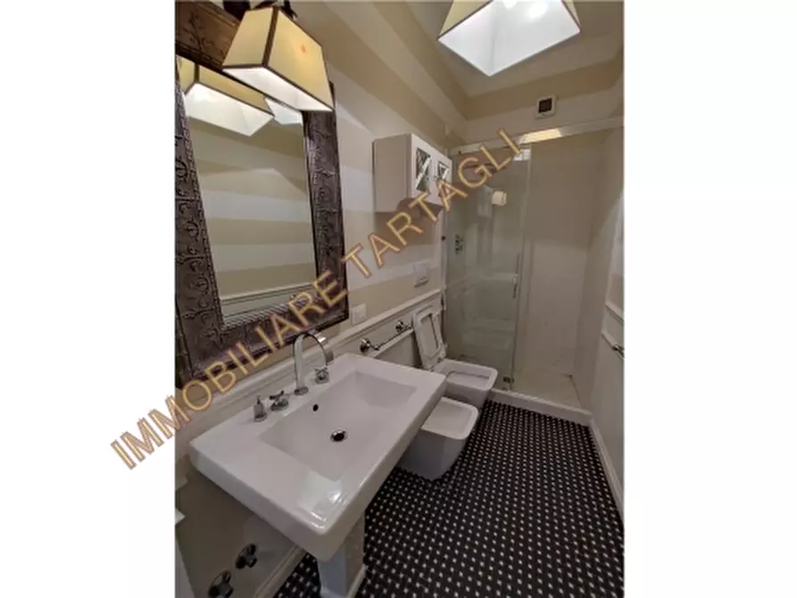 Immagine 11 di Appartamento in affitto  a Firenze